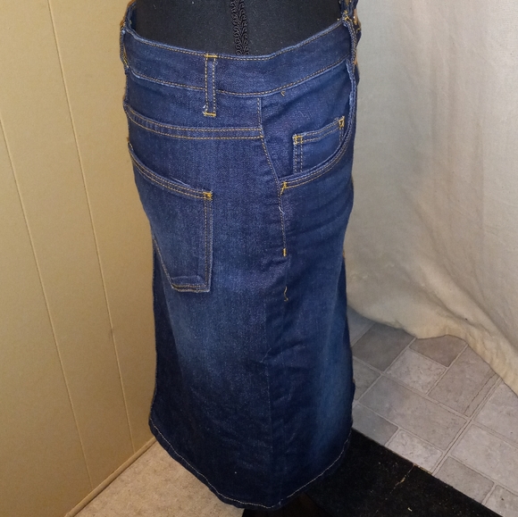 Vila Clothes blue jean button down skirt (everything must go! Moving sale) - Picture 3 of 7